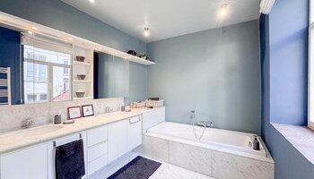 Ruime instapklare herenwoning op mooie locatie