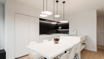 Uniek appartementsgebouw met 5 units en open zicht
