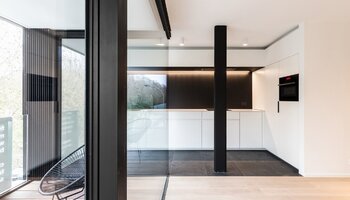 Uniek appartementsgebouw met 5 units en open zicht