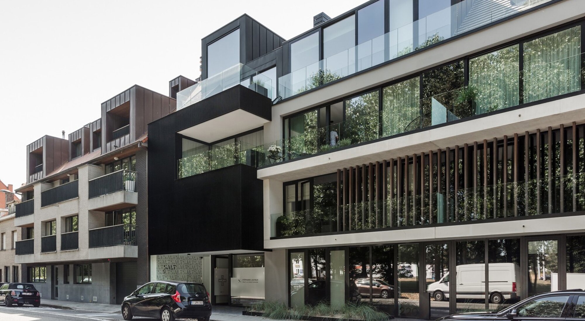 Uniek appartementsgebouw met 5 units en open zicht