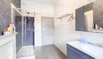 Maison individuelle spacieuse avec jardin