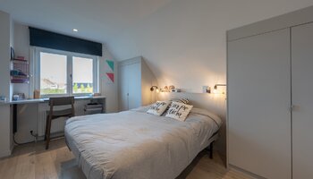 Exclusieve hoeve met apart bijgebouw op toplocatie (5.550 m² grond)