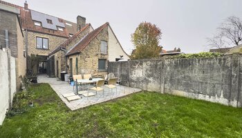 Zeer ruime burgerwoning met grote tuin