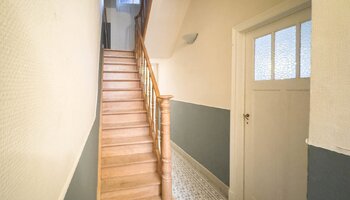 Zeer ruime burgerwoning met grote tuin