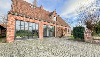 Instapklare ruime alleenstaande woning