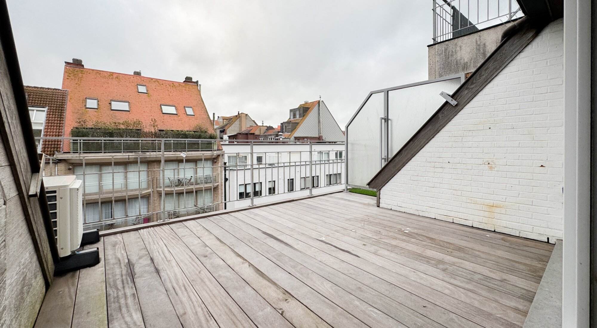 Subliem gerenoveerde penthouse met 3SK én westgericht zonneterras