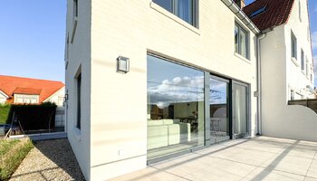 Villa pour couple avec jardin, superbement rénovée