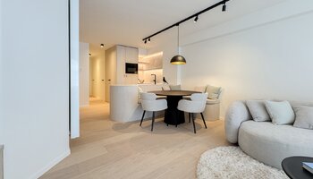 Subliem gerenoveerd 2SLK-appartement met zijdelings zeezicht in het Zoute