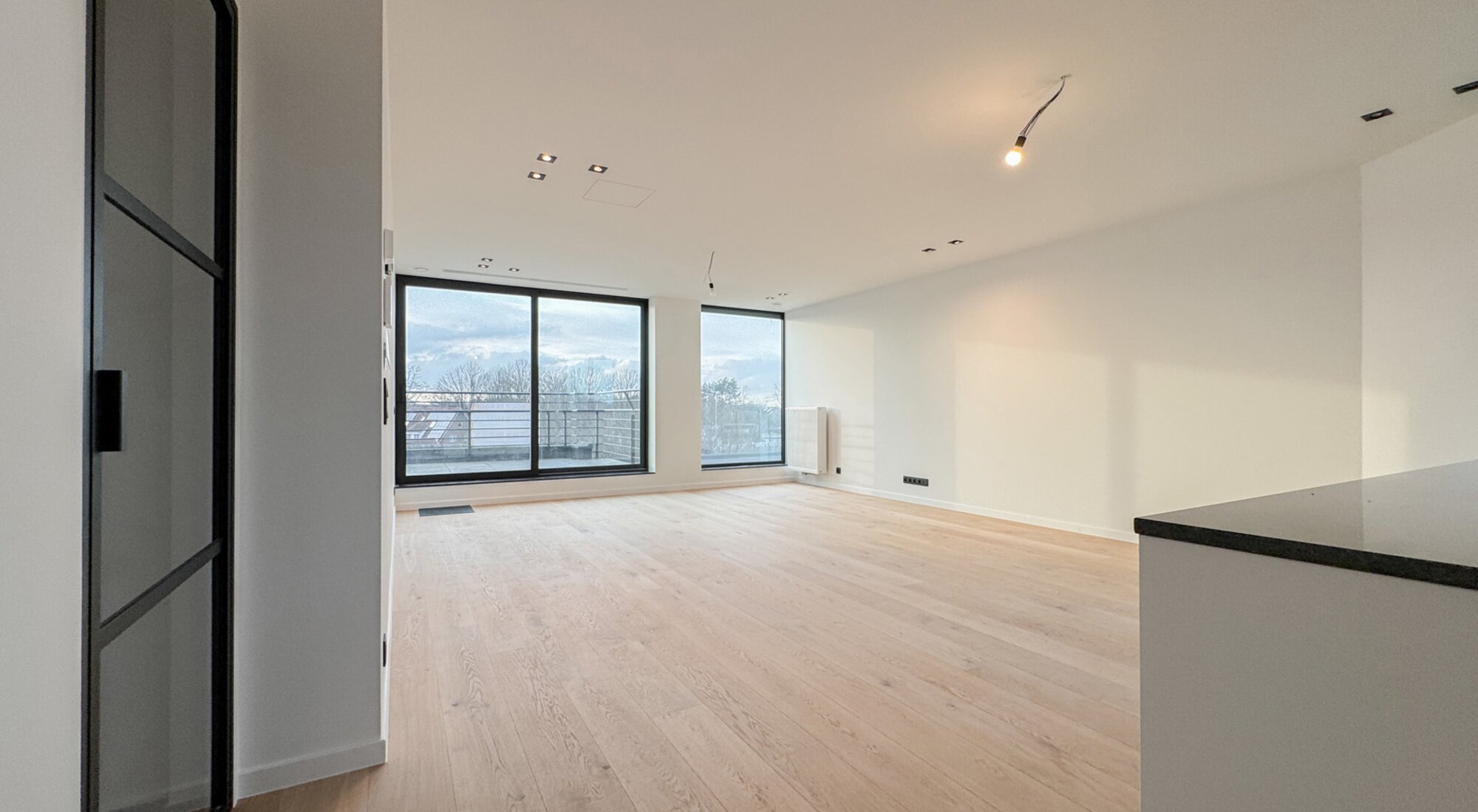Gerenoveerde penthouse met ruim zongericht terras