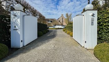Exclusieve villa met tuin en zwembad 