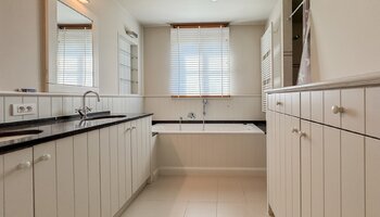 Exclusieve villa met tuin en zwembad 