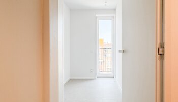 Nieuwbouwappartement met zijdelings zeezicht 