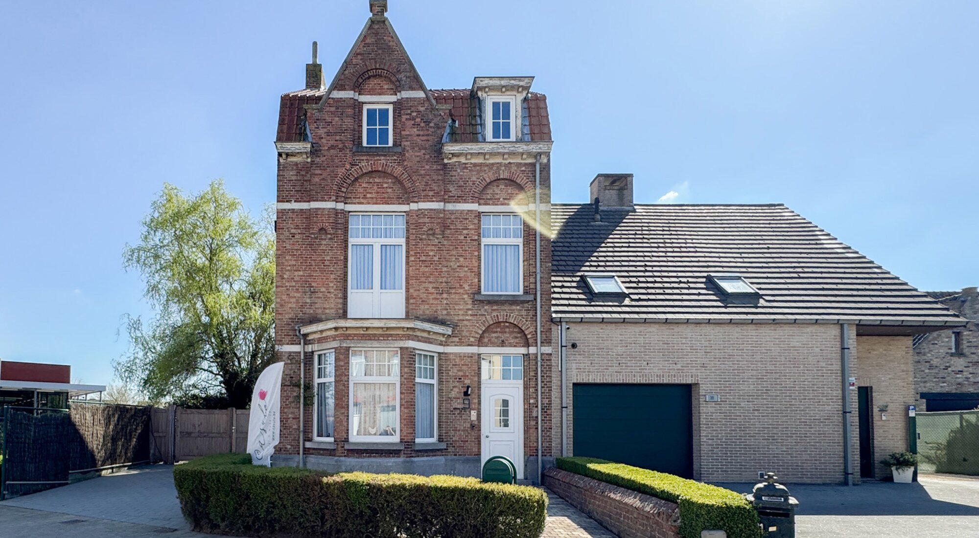 Maison charmante avec potentiel et possibilités commerciales