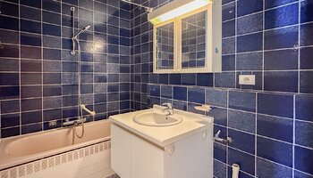 Appartement de 2 chambres à coucher dans un endroit central