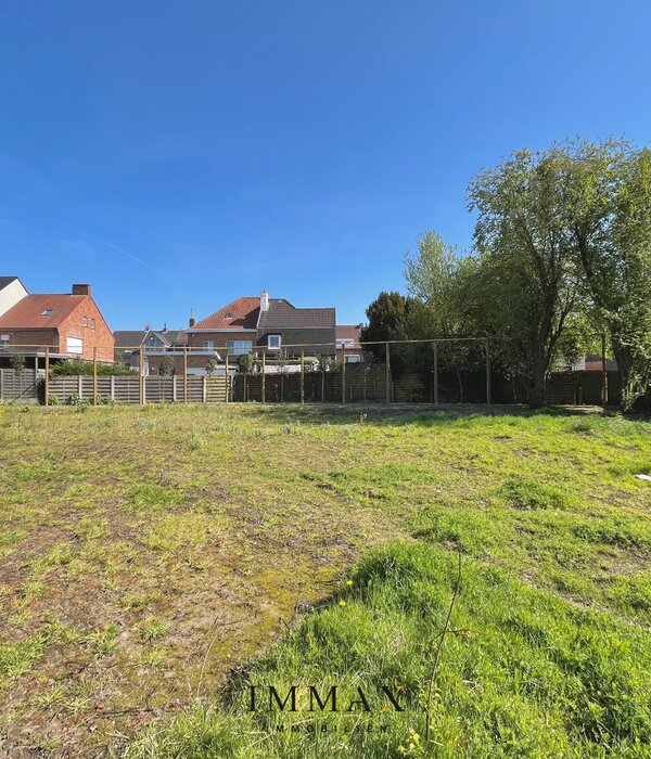 Bouwrijp & zuidoost gerichte bouwgrond op uitstekende ligging