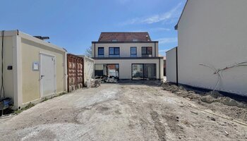 Res. YUKI | Nieuwbouw met 4 slaapkamers, tuin & carport