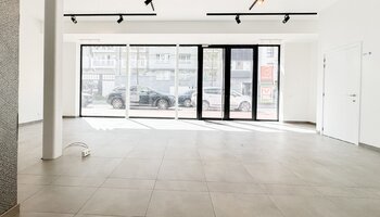 Handelspand op een topligging in het centrum