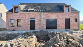 4 landelijk gelegen halfopen nieuwbouwwoningen