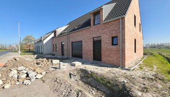 4 landelijk gelegen halfopen nieuwbouwwoningen