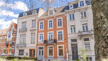 Authentieke en stijlvol gerenoveerde herenwoning met stadstuin