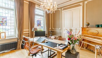 Authentieke en stijlvol gerenoveerde herenwoning met stadstuin