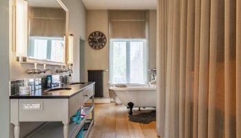 Authentieke en stijlvol gerenoveerde herenwoning met stadstuin