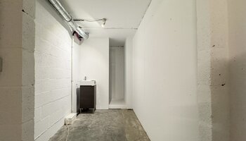 Handelspand op een topligging in het centrum