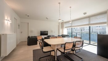 Appartement récent de 3 chambres avec terrasse