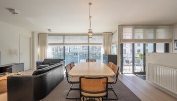 Appartement récent de 3 chambres avec terrasse