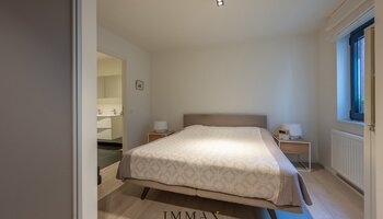 Appartement récent de 3 chambres avec terrasse