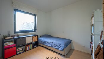 Appartement récent de 3 chambres avec terrasse