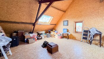 Te renoveren halfopen woning met zonnige tuin op toplocatie