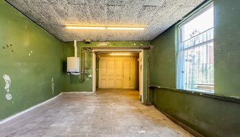 Polyvalent handelshuis met horecazaak/privéwoning/ruim terras/privé-parking