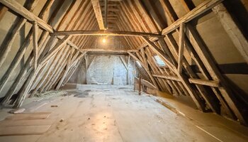 Polyvalent handelshuis met horecazaak/privéwoning/ruim terras/privé-parking