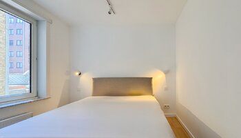 Stijlvol gerenoveerd appartement met prachtig zeezicht
