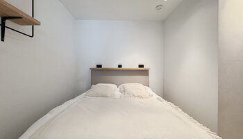 Bel appartement d'une chambre à coucher près de la place Van Bunnenplein et de la plage