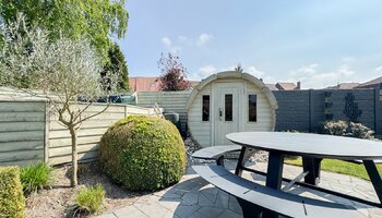 Statige instapklare woning met 2 studentenstudio's