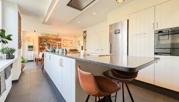 Statige instapklare woning met 2 studentenstudio's