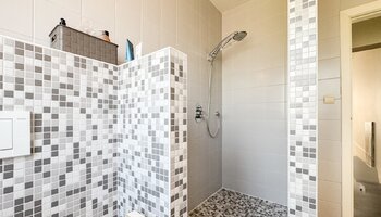 Statige instapklare woning met 2 studentenstudio's