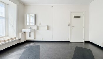 Statige instapklare woning met 2 studentenstudio's
