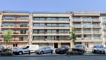 Studio magnifiquement rénové avec coin nuit près de la place ruben
