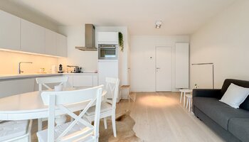 Studio magnifiquement rénové avec coin nuit près de la place ruben