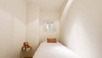 Studio magnifiquement rénové avec coin nuit près de la place ruben