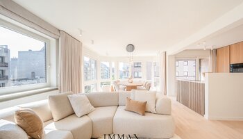 Prachtig gerenoveerd hoekappartement met 3-SLK