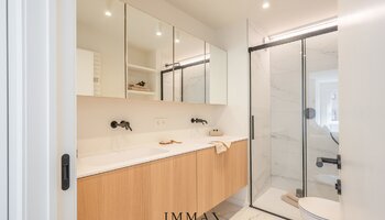 Prachtig gerenoveerd hoekappartement met 3-SLK