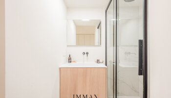 Prachtig gerenoveerd hoekappartement met 3-SLK