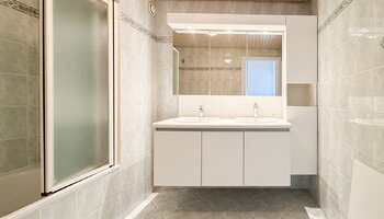  Appartement spacieux avec 2-SLK et terrasse