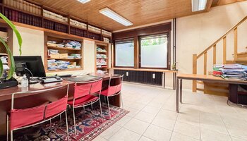 Kantoor in authentiek gebouw op commerciële ligging langs de ring van Brugge