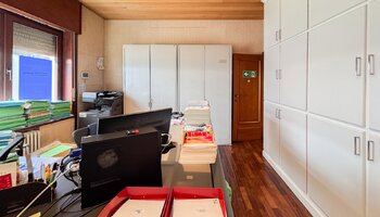 Kantoor in authentiek gebouw op commerciële ligging langs de ring van Brugge