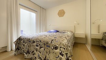 Gerenoveerd gelijkvloers appartement met 2-SLK vlakbij de Lippenslaan en het centrum